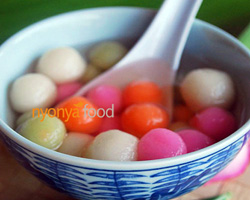 Black Sesame Dumplings (Tang Yuan)