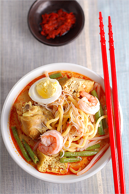 laksa singapore. (more picture and curry laksa