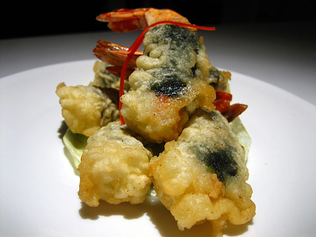 Eating Beijing: Paper Jumbo Prawn Tempuras at Paper, Beijing