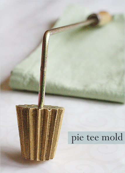 Nyonya Kuih Pie Tee Molds / 