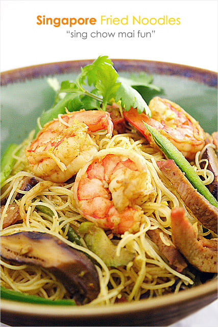 http://www.rasamalaysia.com/uploaded_images/singapore_noodles/singapore_noodles1.jpg