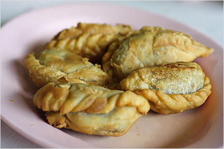 Taro/Yam Paste (Or Nee) Puff